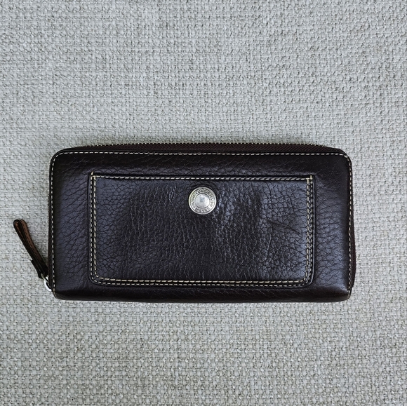 Vintage Coach Brown Zip Around Wallet Soft Pebbled Leather Contrast Stitch - Picture 2 of 13